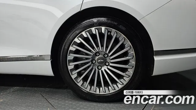Genesis G80 Electrified G80 (RG3) — Фото автомобиля 17