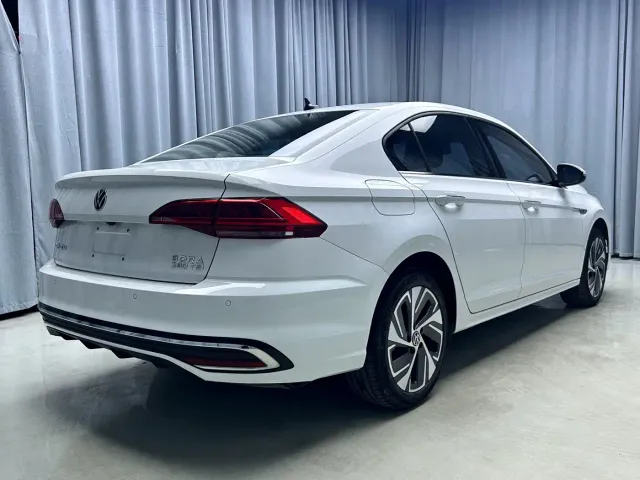 Volkswagen Bora — Фото автомобиля 18