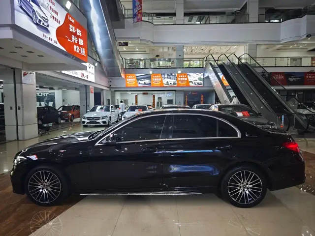 Mercedes-Benz C-Class — Фото автомобиля 3