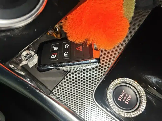 Jaguar XEL — Фото автомобиля 9