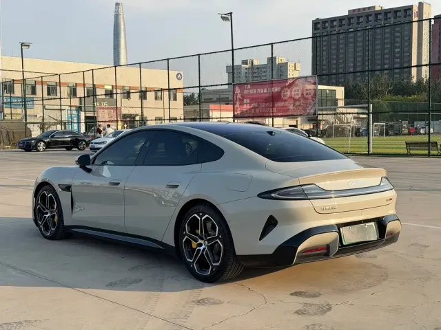 Xiaomi SU7 — Фото автомобиля 4
