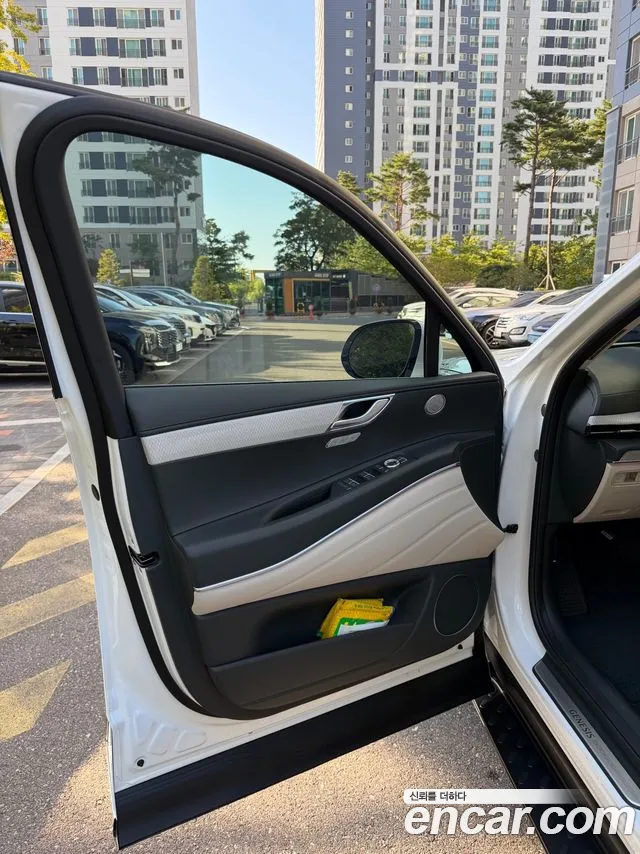 Genesis GV80 — Фото автомобиля 3
