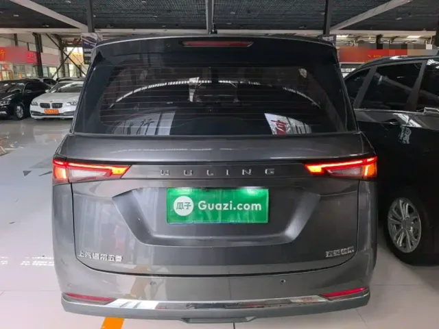 Wuling Jiachen — Фото автомобиля 5
