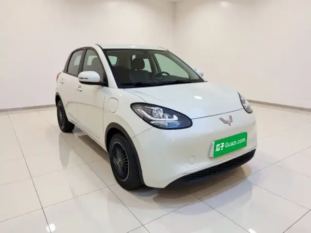 Wuling Bingo — Фото автомобиля 3