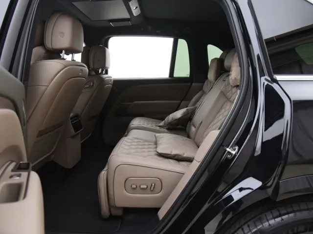 Li Auto L8 — Фото автомобиля 26