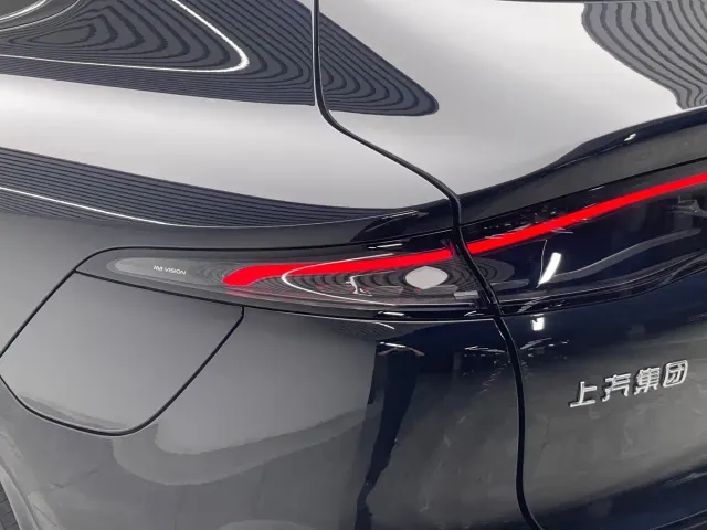 IM Motors LS6 — Фото автомобиля 20