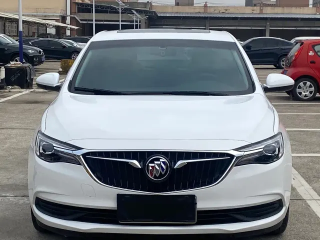 Buick Excelle — Фото автомобиля 2
