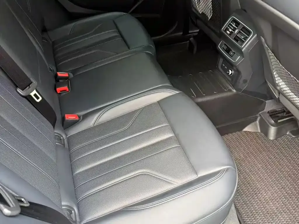 Audi Audi Q5L 2024 Model 45 TFSI Luxury Dynamic — Фото автомобиля 5