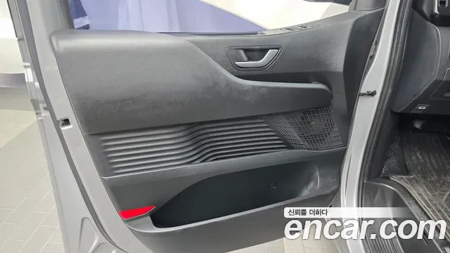 Hyundai Staria — Фото автомобиля 13