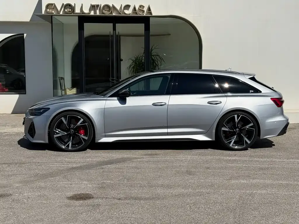 Audi Audi RS 6 2022 RS 6 4.0T Avant — Фото автомобиля 4