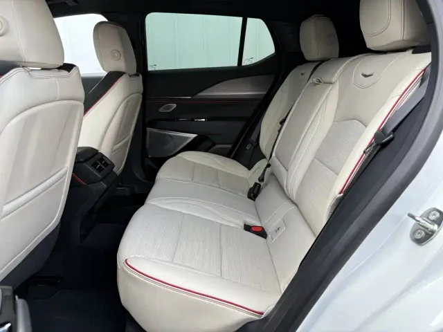 Cadillac GT4 — Фото автомобиля 8