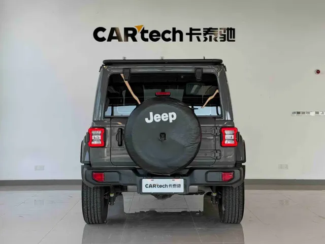 Jeep Wrangler — Фото автомобиля 5