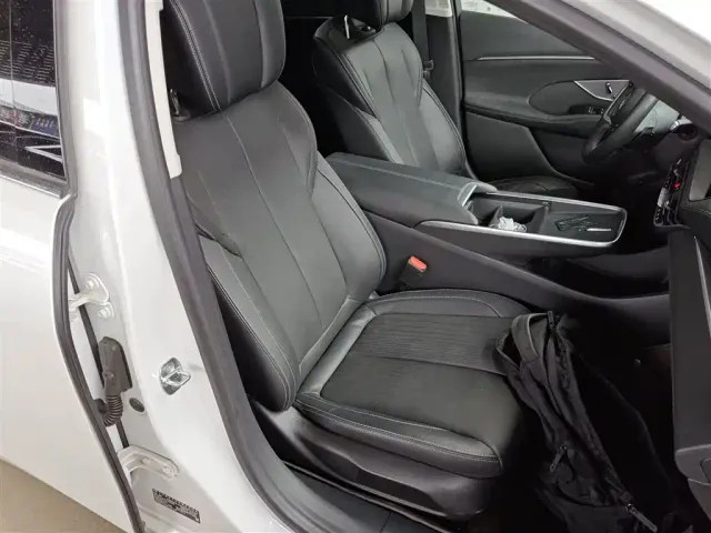Buick LaCrosse — Фото автомобиля 19