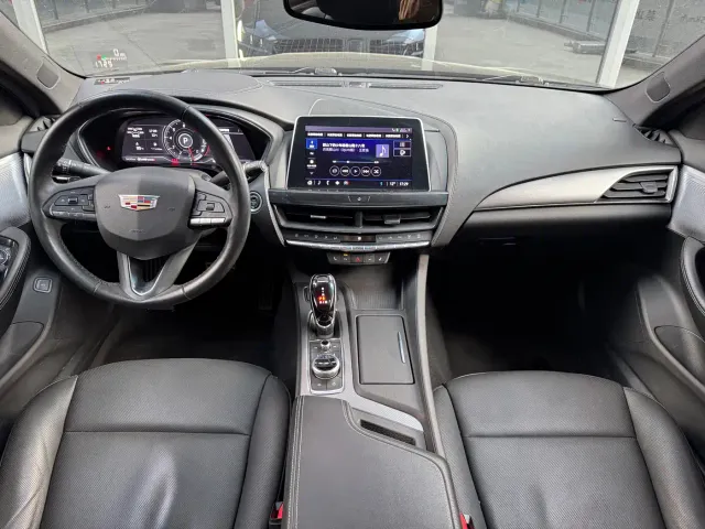 Cadillac CT5 — Фото автомобиля 5