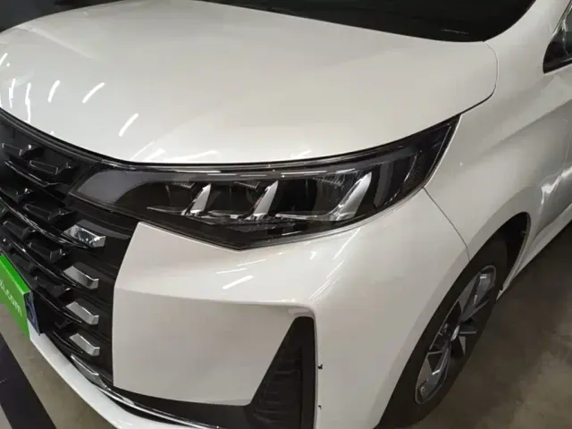 GAC Trumpchi M6 — Фото автомобиля 23