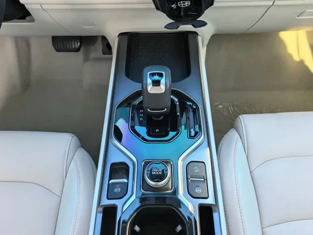 Geely ICON — Фото автомобиля 12