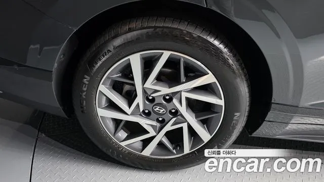 Hyundai Grandeur GN7 — Фото автомобиля 4