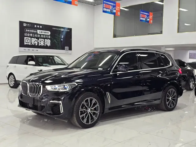 Фотография автомобиля — BMW X5