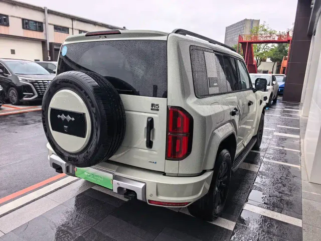 BYD FangChengBao Leopard 5 — Фото автомобиля 6