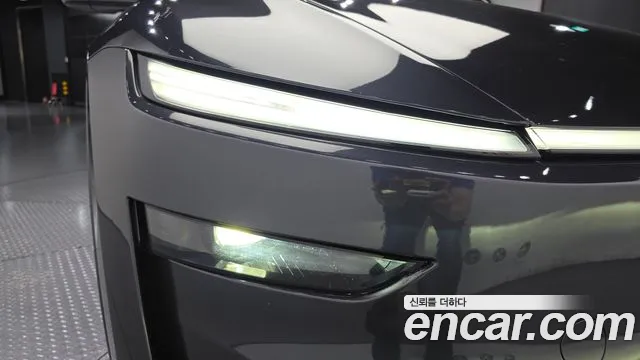 Tesla Model Y — Фото автомобиля 22