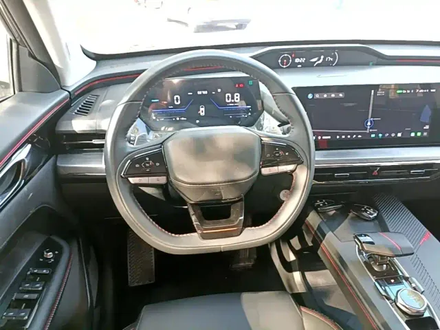 Changan Z6 — Фото автомобиля 10