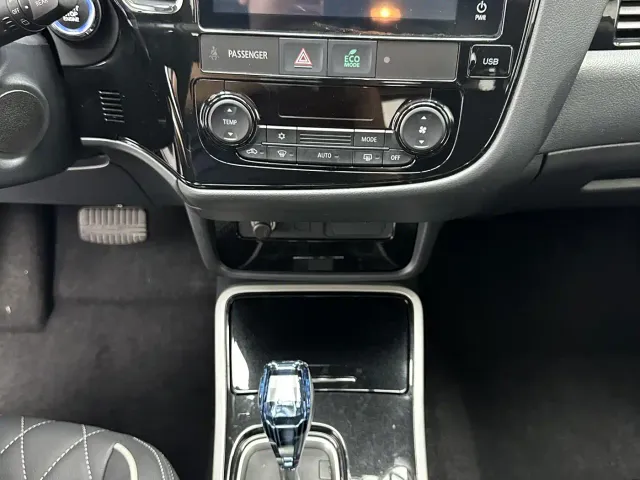 Mitsubishi Outlander — Фото автомобиля 15