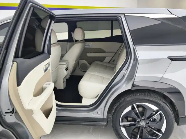 Toyota BoZhi 3X — Фото автомобиля 11