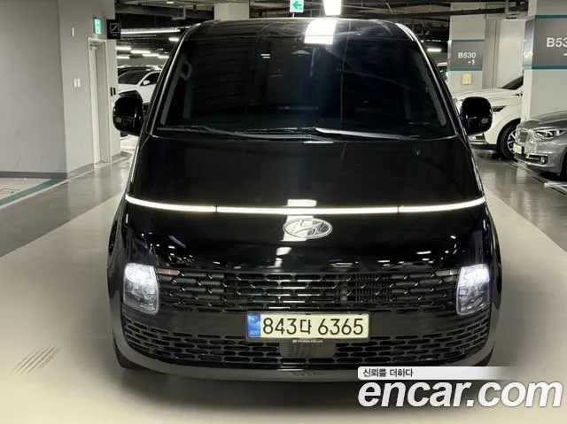 Фотография автомобиля — Hyundai Staria