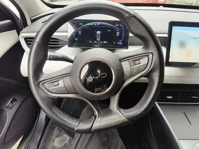 BYD Seal 05 DM-i — Фото автомобиля 10