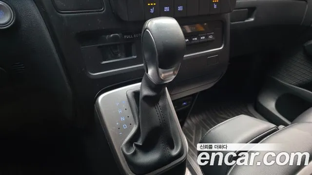 Hyundai Staria Staria L3.5 Школьный автобус — Фото автомобиля 9