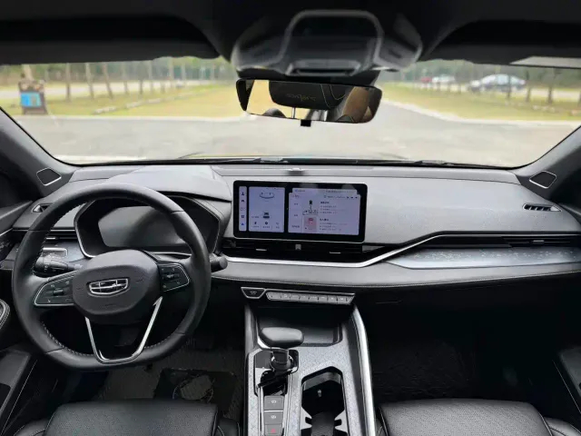 Geely Xingrui — Фото автомобиля 5
