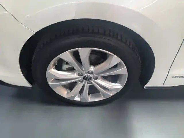 Toyota Sienna — Фото автомобиля 22