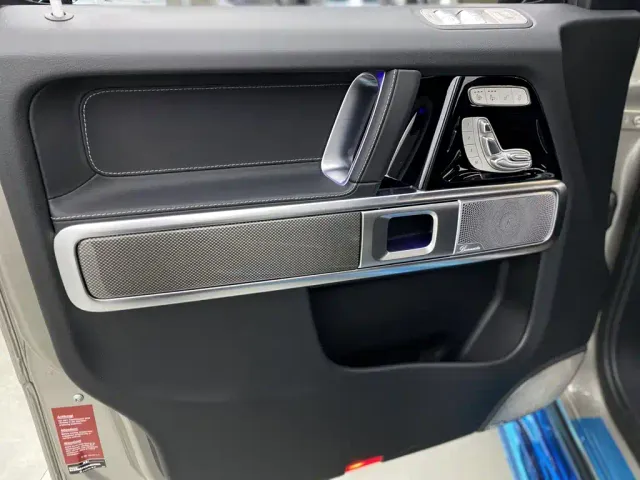 Mercedes-Benz G-Class — Фото автомобиля 16