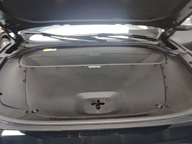 Li Auto ONE — Фото автомобиля 19