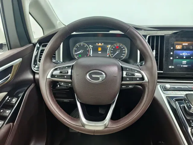 GAC Trumpchi M8 — Фото автомобиля 12
