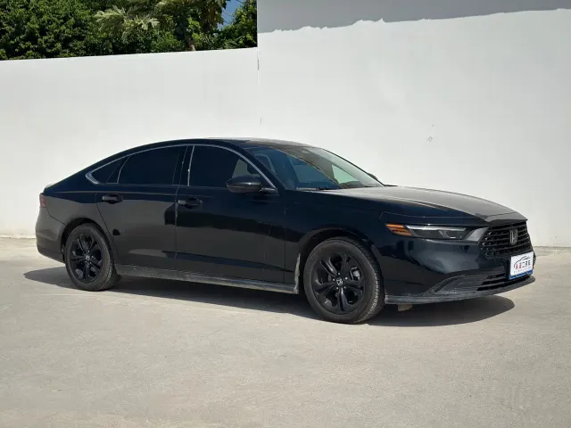 Honda Accord — Фото автомобиля 3