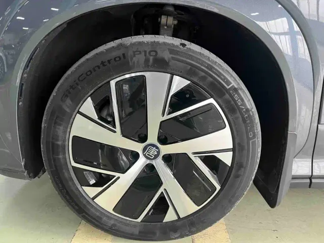 BYD Tang L — Фото автомобиля 23