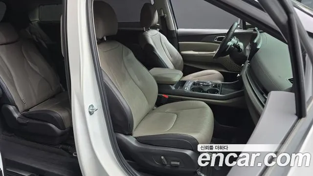 Kia Carnival Generation 4 — Фото автомобиля 16