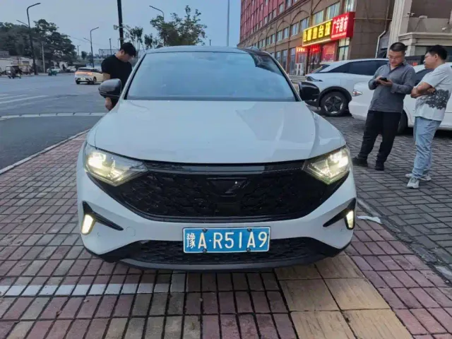 Jetta VS7 — Фото автомобиля 2