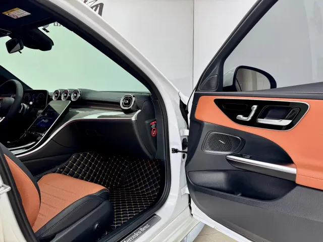 Mercedes-Benz C-Class — Фото автомобиля 14