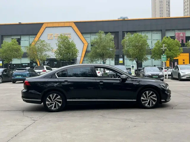 Volkswagen Magotan GTE Plug-in Hybrid 2022 GTE Luxury — Фото автомобиля 6