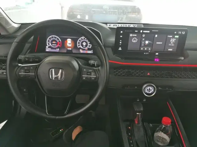 Honda Accord — Фото автомобиля 9