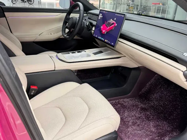 Xiaomi SU7 — Фото автомобиля 2