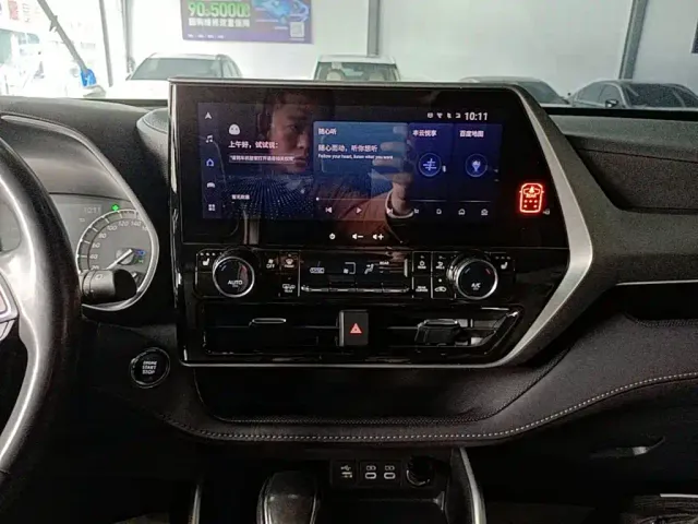 Toyota Highlander — Фото автомобиля 12
