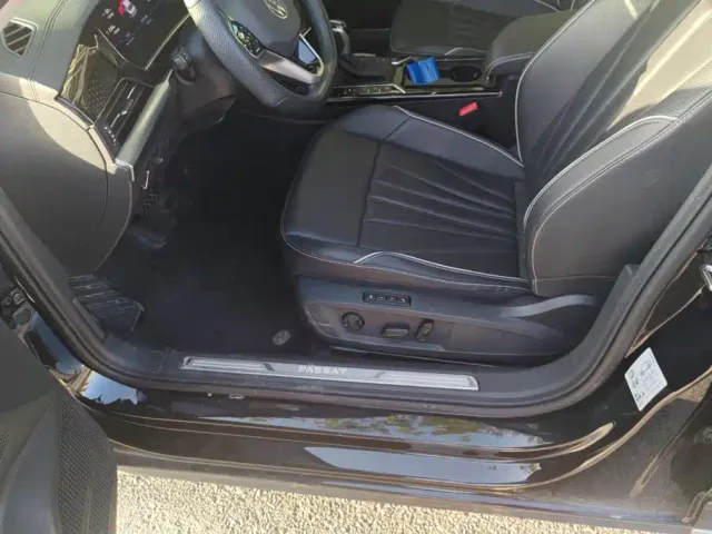 Volkswagen Passat — Фото автомобиля 9