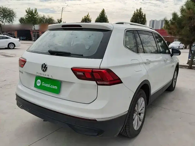 Volkswagen Tiguan L — Фото автомобиля 6