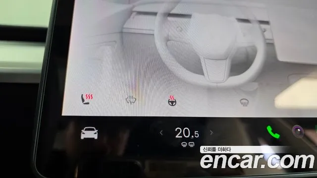 Tesla Model Y — Фото автомобиля 27