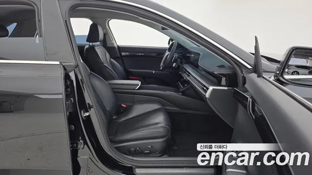 Hyundai Grandeur Grandeur (GN7) 2.5 Бензин 2WD — Фото автомобиля 12