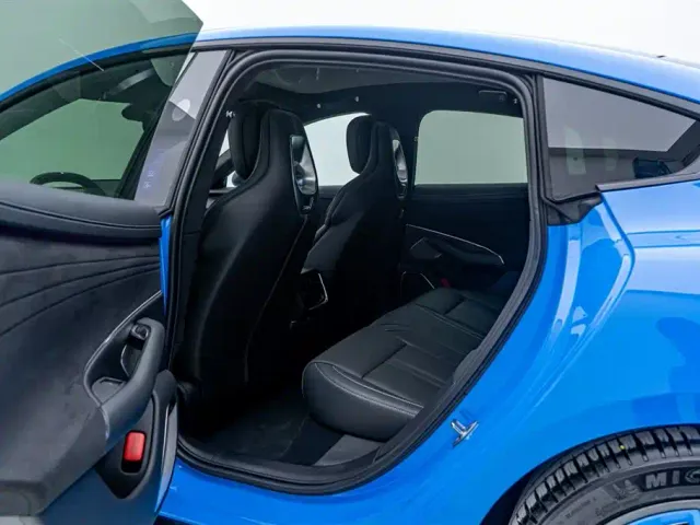 Xiaomi SU7 — Фото автомобиля 18