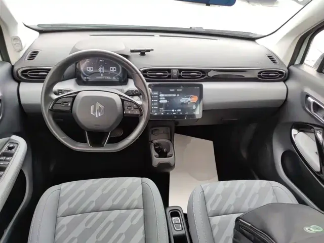 Leapmotor T03 — Фото автомобиля 9